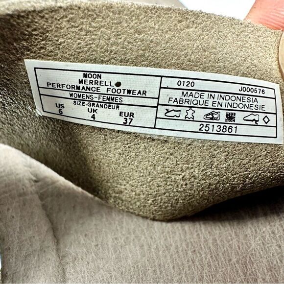 Merrell Moon Sandals- Size 6 - Picture 14 of 14